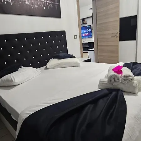 公寓 Luxury & Cu Piscina Interioara Incalzita Gym 那沃达利