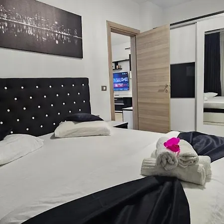 Luxury & Cu Piscina Interioara Incalzita Gym 公寓