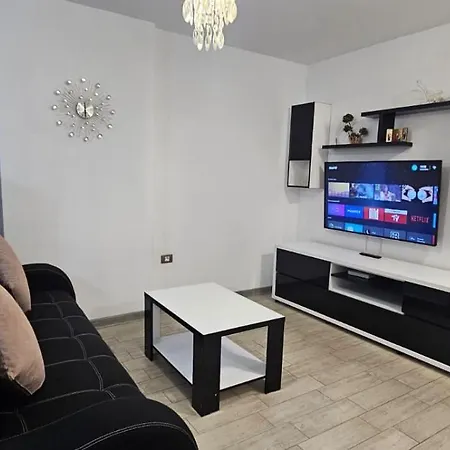 Luxury & Cu Piscina Interioara Incalzita Gym *