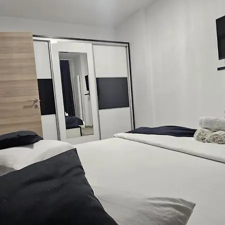 Apartment Luxury & Cu Piscina Interioara Incalzita Gym *