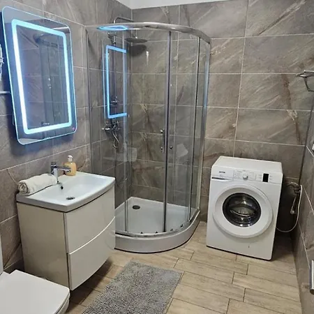 Luxury & Cu Piscina Interioara Incalzita Gym 那沃达利